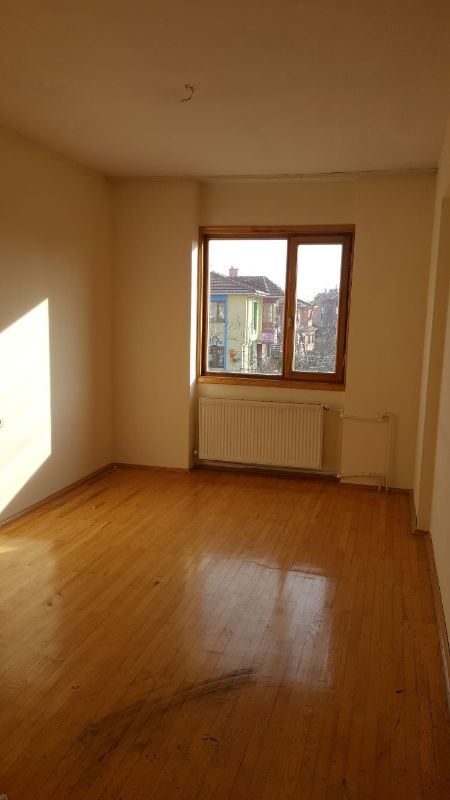 Kiralik
Konya / Selcuk / Buhara / Gurbet 7