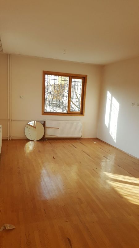 Kiralik
Konya / Selcuk / Buhara / Gurbet 7