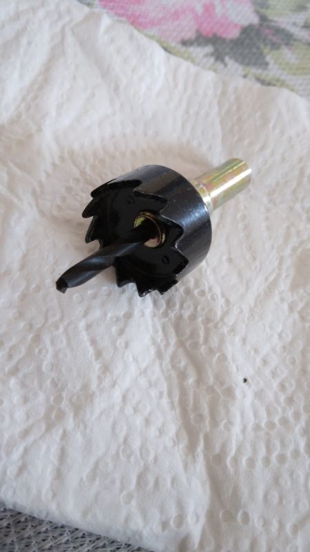 22 mm HSS Metal ve Ahşap Delme Pançı 
22mm HSS Hole Saw Cutter for Metal/Wood
Pano montajı ve M20 kablo girişleri için tam ölçü.