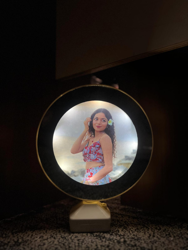 Magic mirror round shape