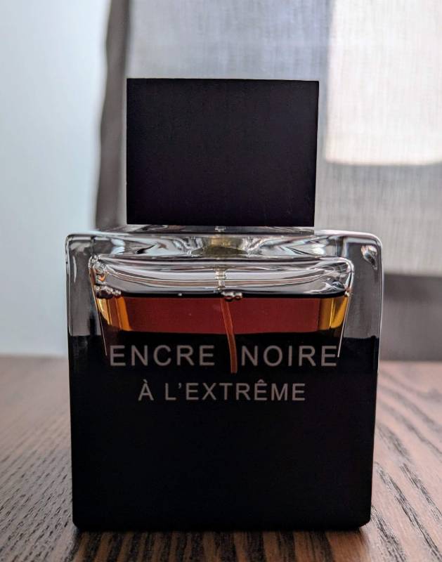 Lalique Encre Noire à L'Extreme