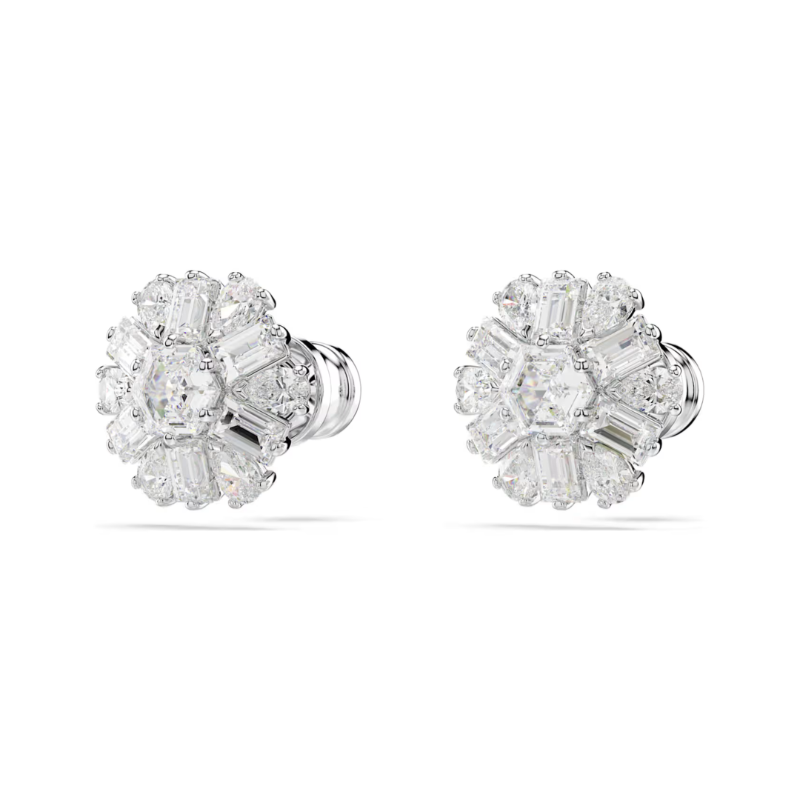 Snowflake stud earrings
