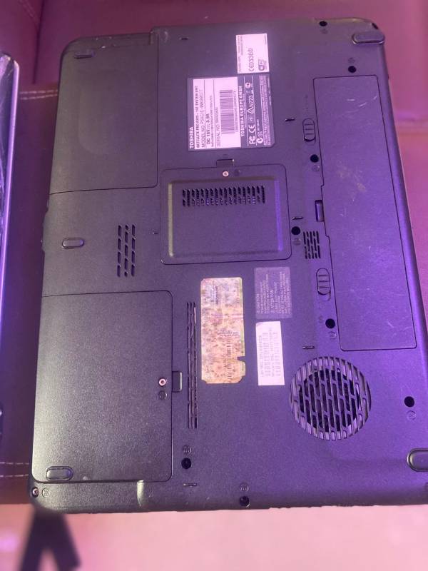 UK used Toahiba| Intel Centrino
| 2gb Ram | 160gb HDD