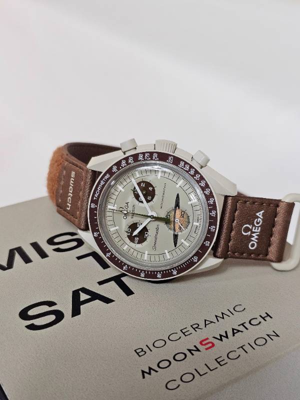 Omega x Swatch MoonSwatch - Mission to Saturn