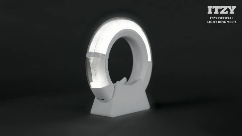 ITZY OFFICIAL LIGHTSTICK LIGHTRING VER.2