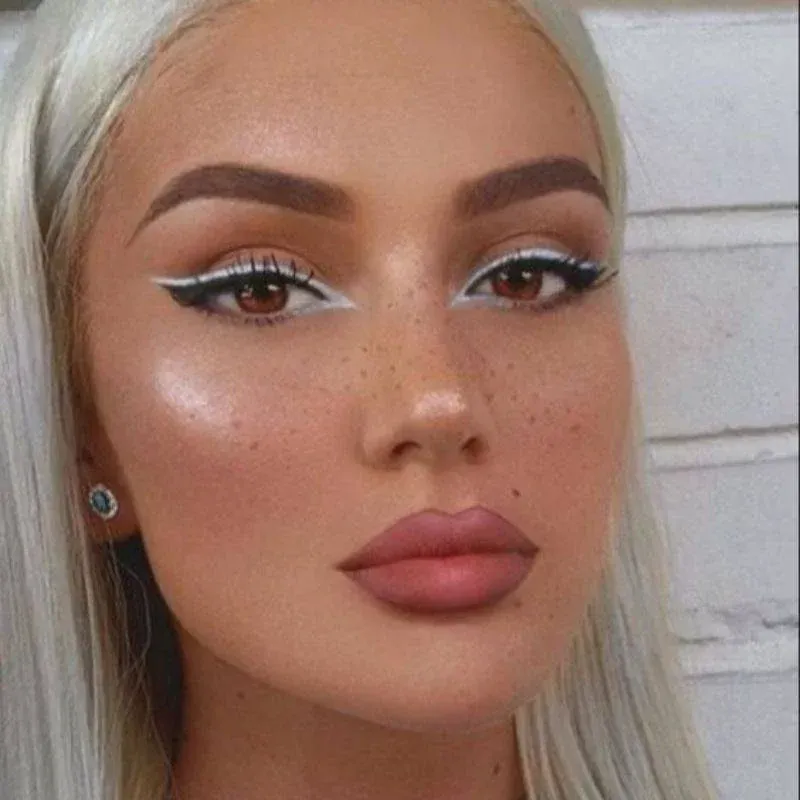 LAPIZ DELINEADOR DE OJOS BLANCO