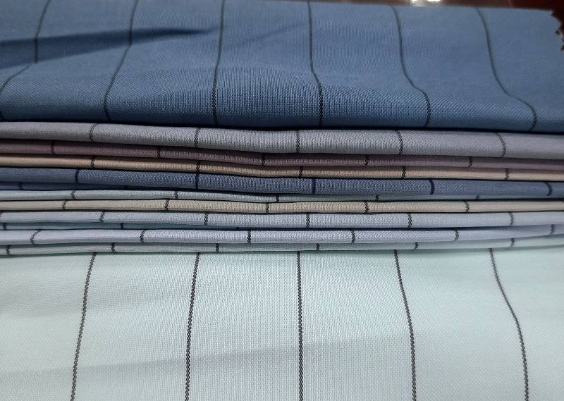 FB67- 100% Poly, Yarndyed Stripes, Plain Weave, Quality- Runway Lining
