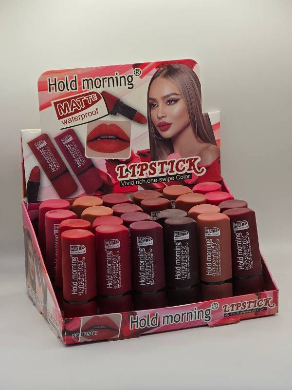 Lipstick Hold Morning