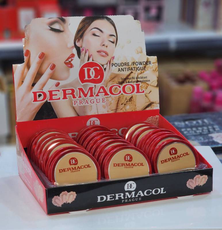 Fond de tient poudre Dermacole