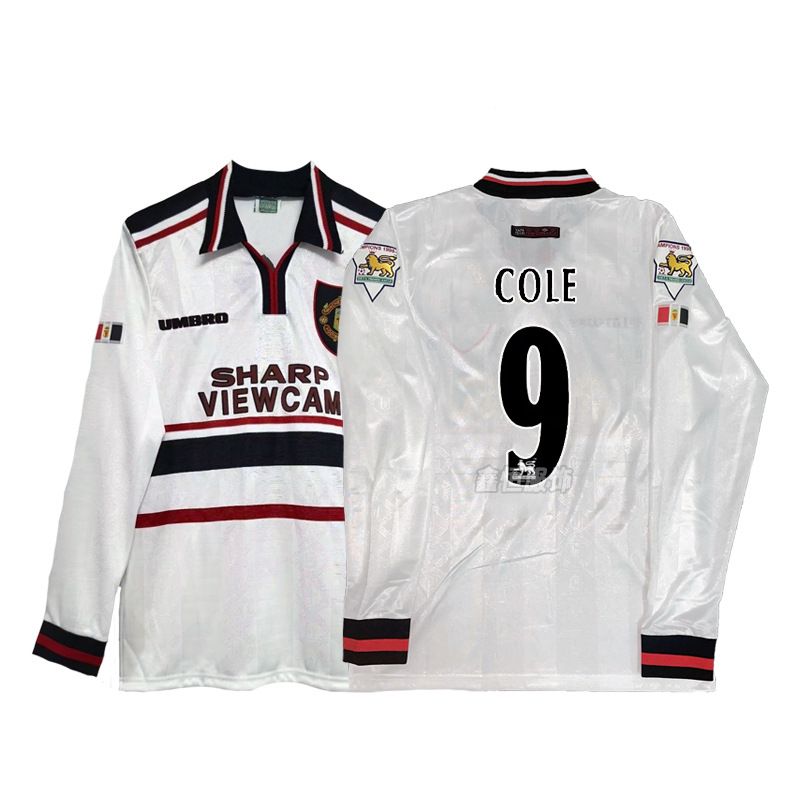 Manchester United Season 98/99 image 24