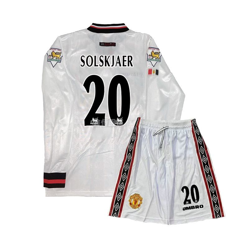 Manchester United Season 98/99 image 34