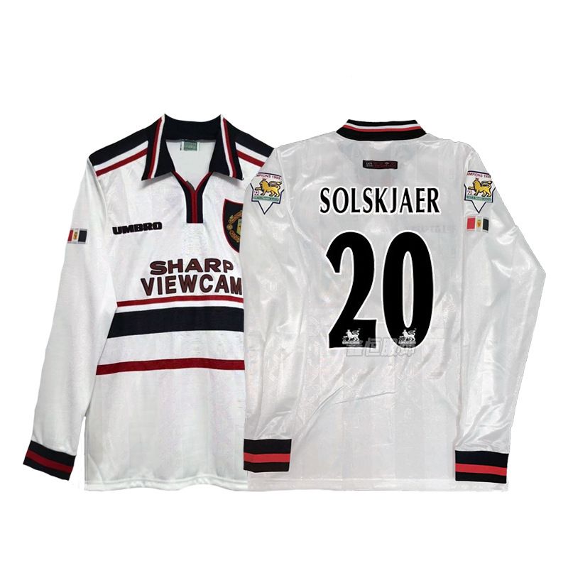 Manchester United Season 98/99 image 26