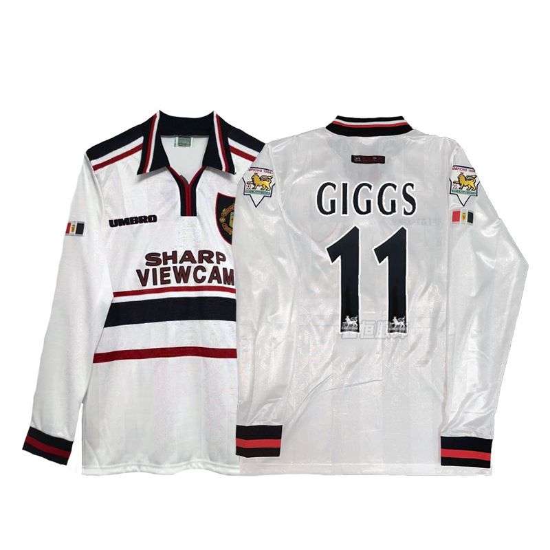 Manchester United Season 98/99 image 25