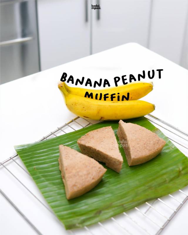 Banana peanut muffin