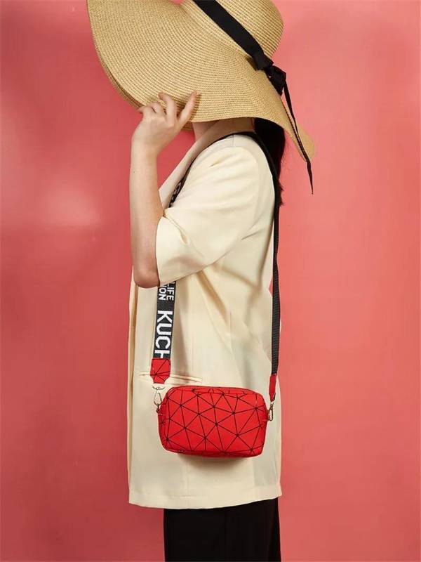 stylist girls Red printed crossbody bag