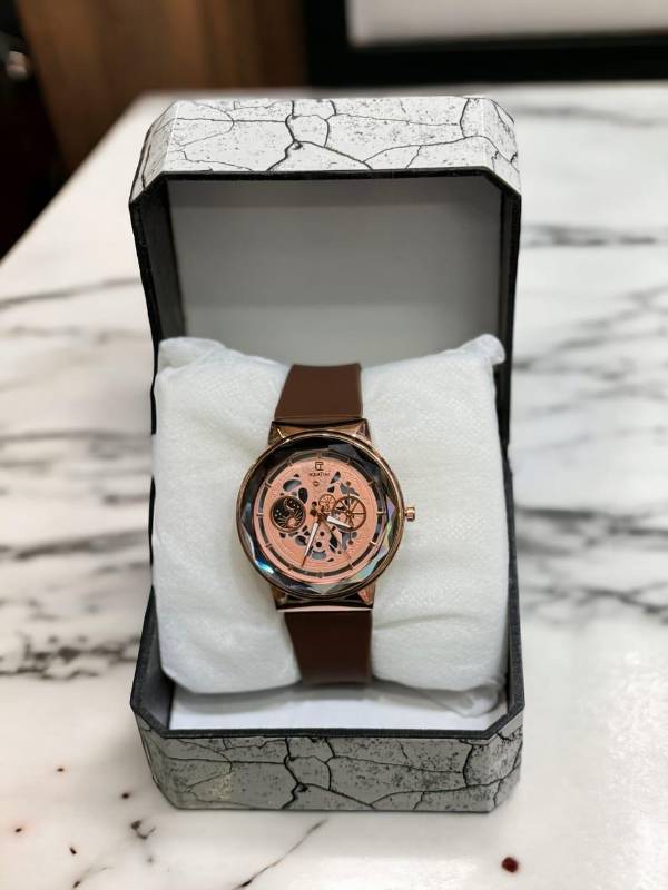 Man Rubber strap watch