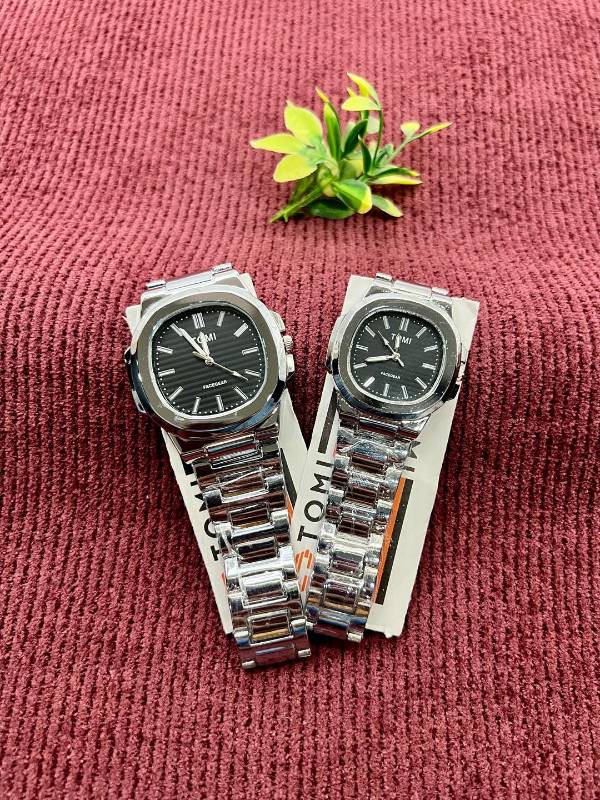 chic unisex couple watch 2pcs with square Dial and 2chain strap