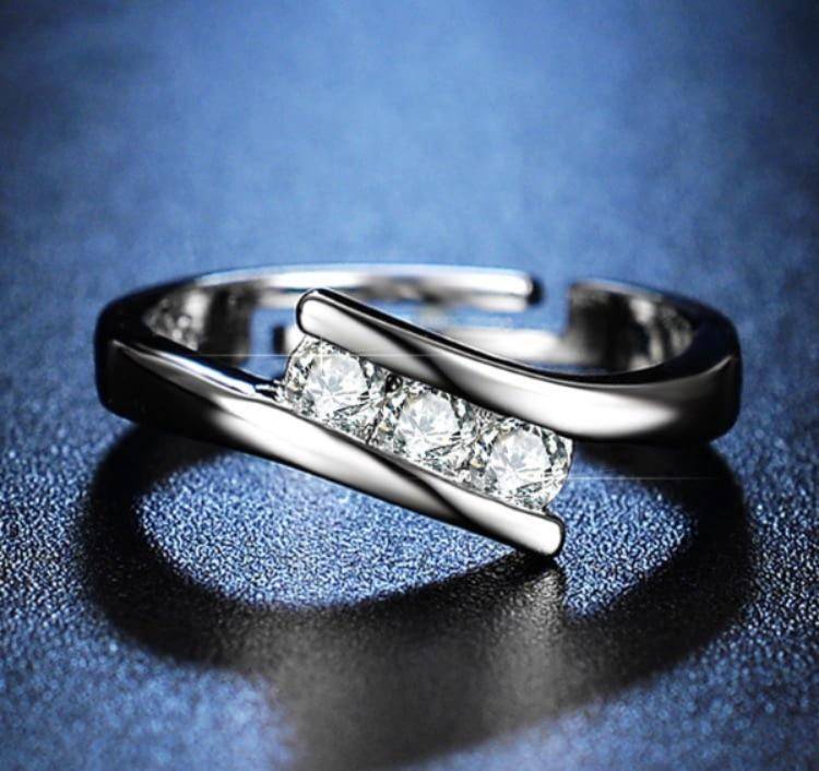 cubic 1Zirconia Ring adjustable
