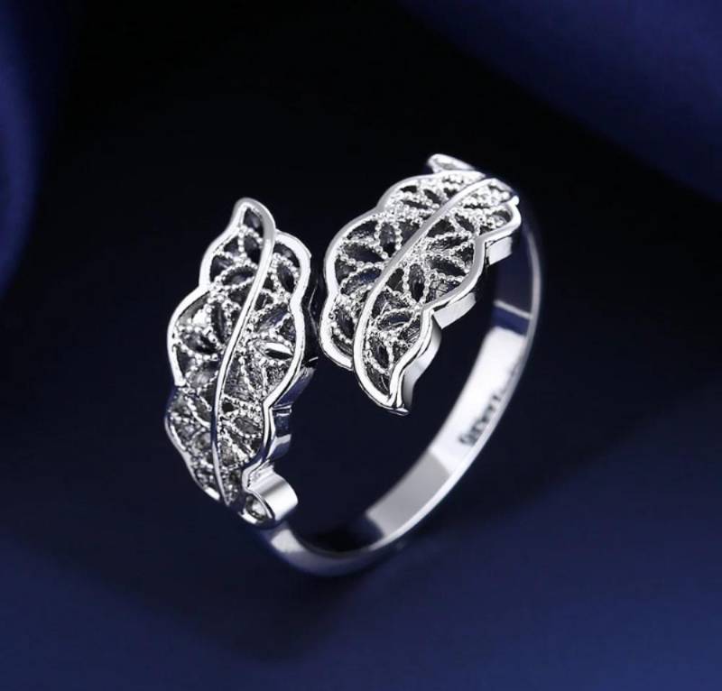 Leaf design silver plated zircon adjustable 💍