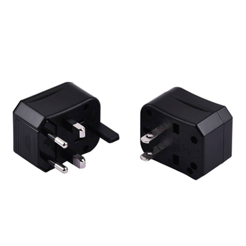 Urban Gear On Universal Travel Adaptor With Case - Black