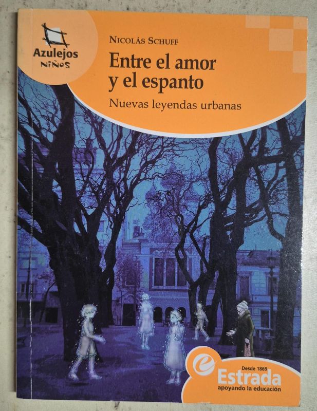 Entre el amor y el espanto / Azulejos
