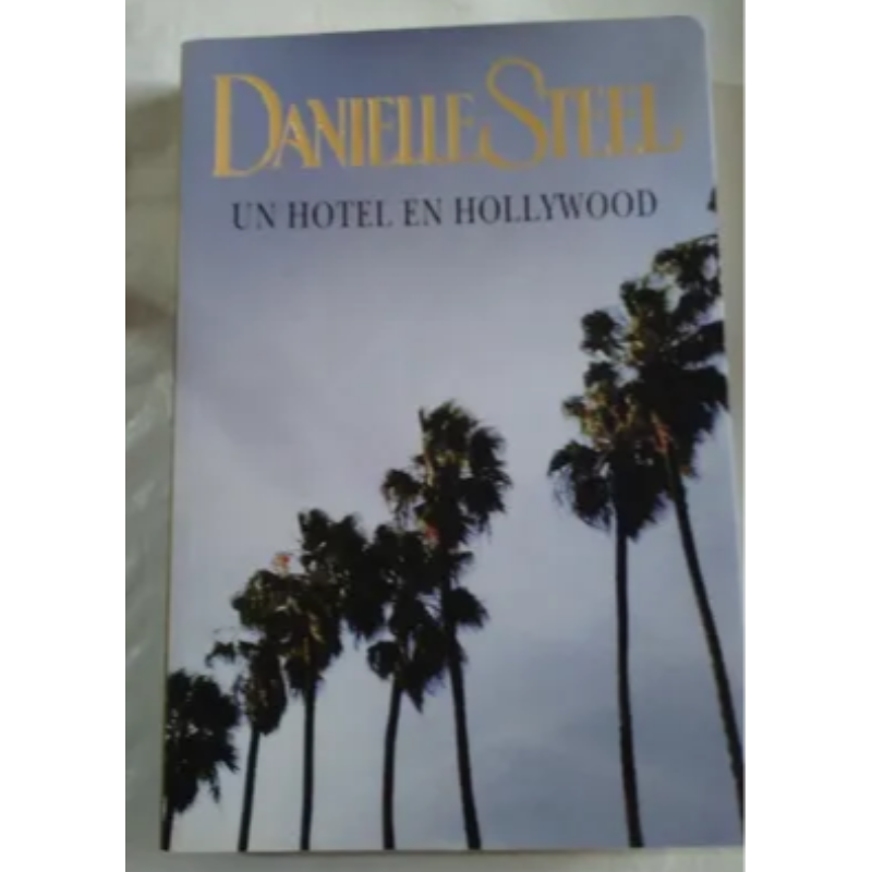 Un Hotel En Hollywood
