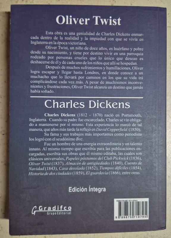 Oliver Twist / Roble/Plus