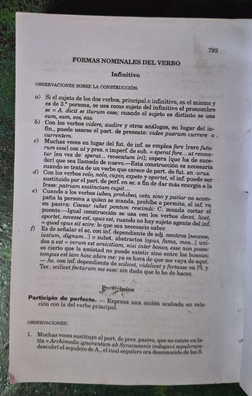 Diccionario Esencial Latino - Español