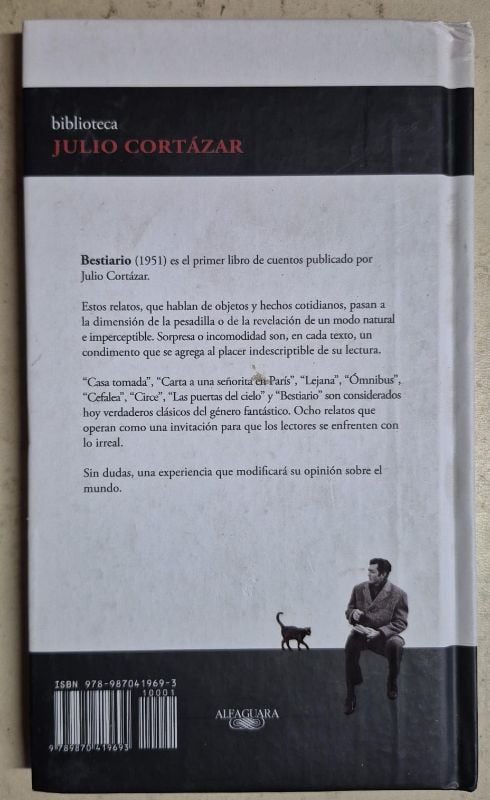 Biblioteca Julio Cortazar / Bestiario