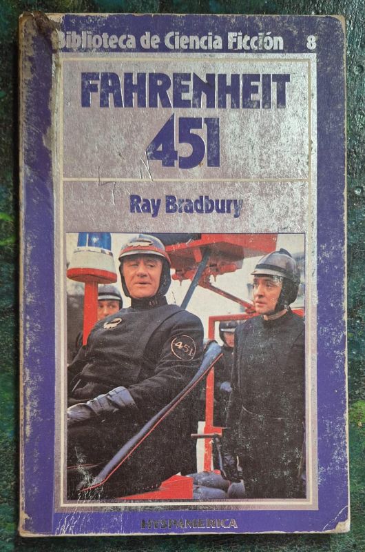 Fahrenheit 451