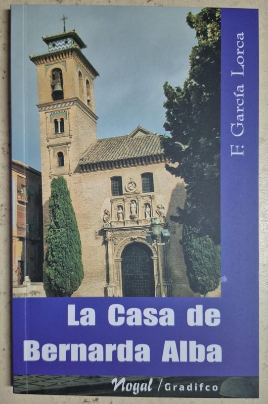 La casa de Bernarda Alba / Nogal