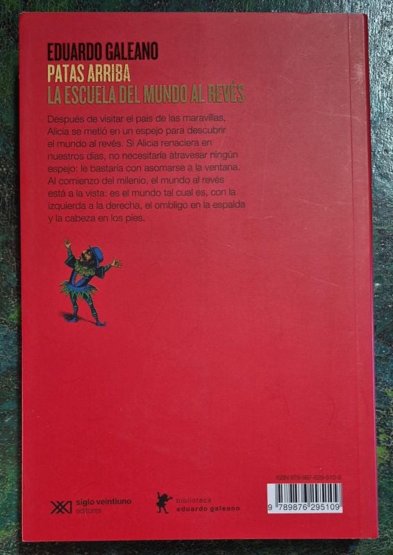 Patas arriba la escuela del mundo al revés