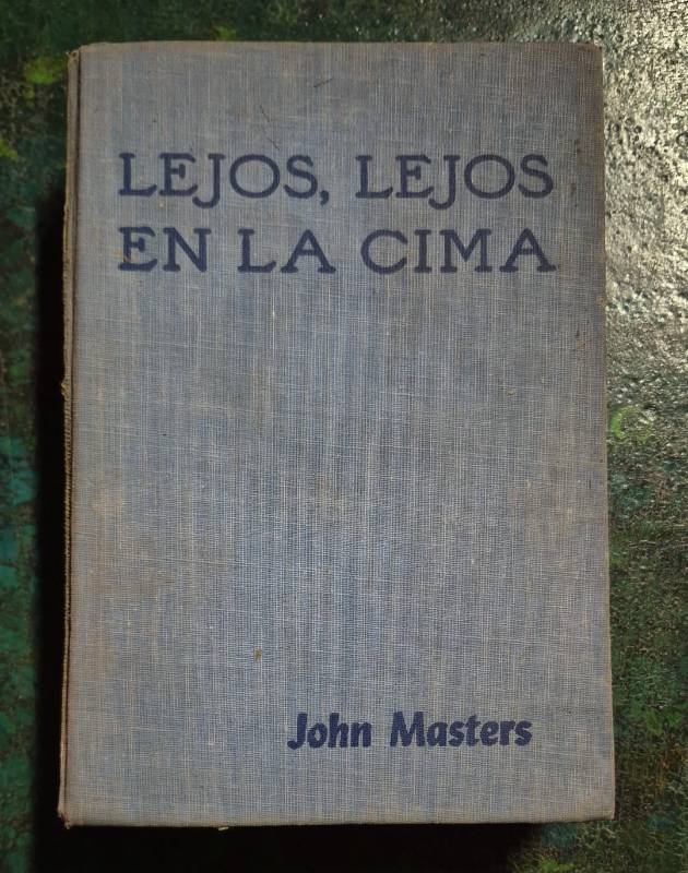 Lejos, lejos en la cima