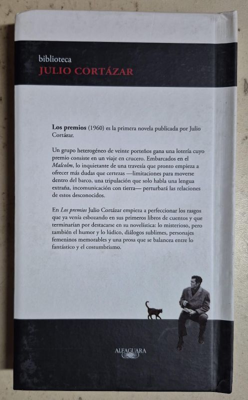 Biblioteca Julio Cortazar / Los premios