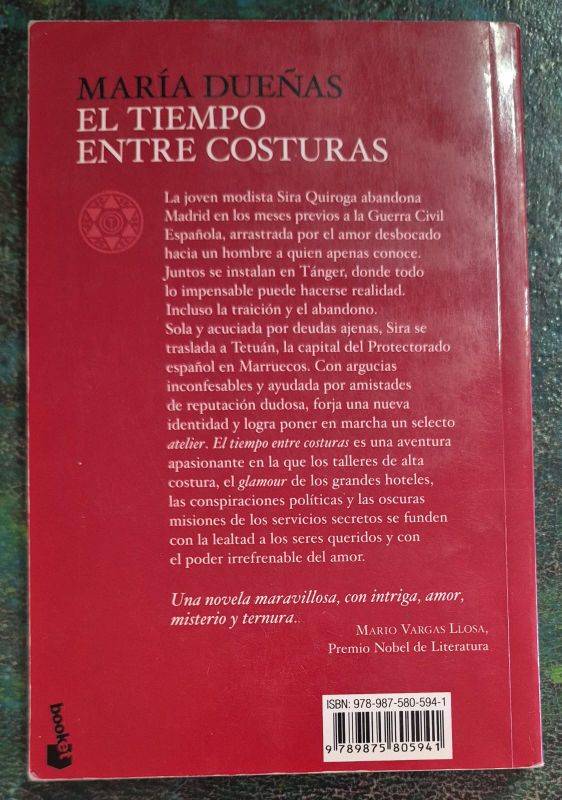 El tiempo entre costuras