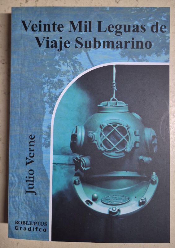 Veinte mil leguas de viaje submarino / Roble/Plus
