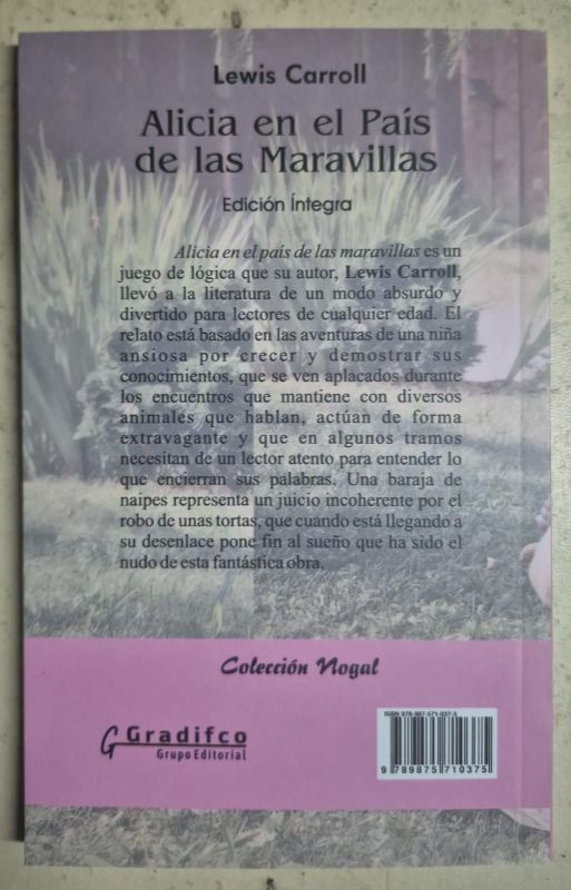 Alicia en el país de las maravillas / Nogal