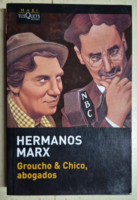 Groucho y chico abogados