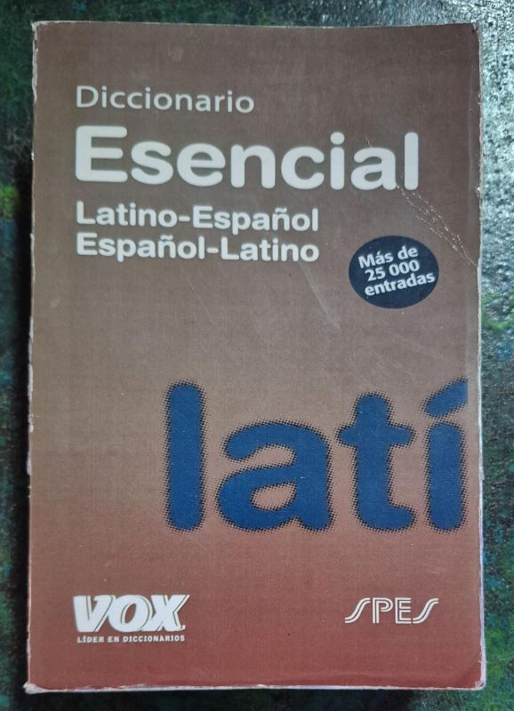Diccionario Esencial Latino - Español