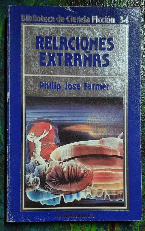 Relaciones Extrañas / Biblioteca Ciencia ficción