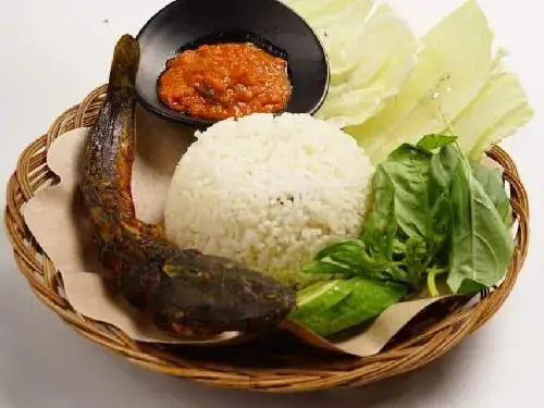 Nasi Uduk Lele