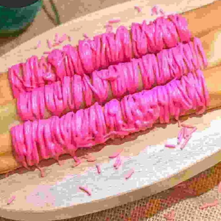 Lumpia Pisang Strawberry
