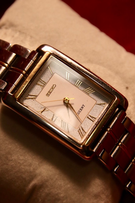 Seiko Lucent Blue Gold Tank Quartz Vintage Watch