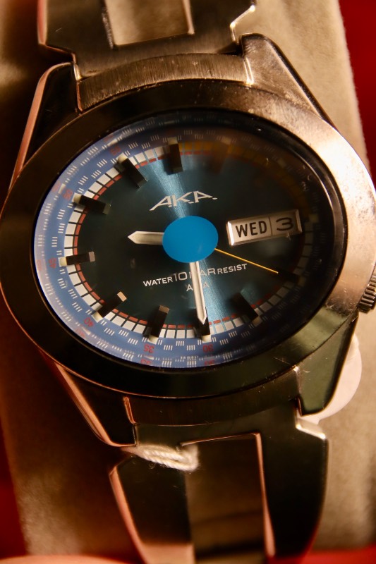 RARE Seiko AKA Alba Water 10 BAR Resist Vintage Watch (Blue Dial)