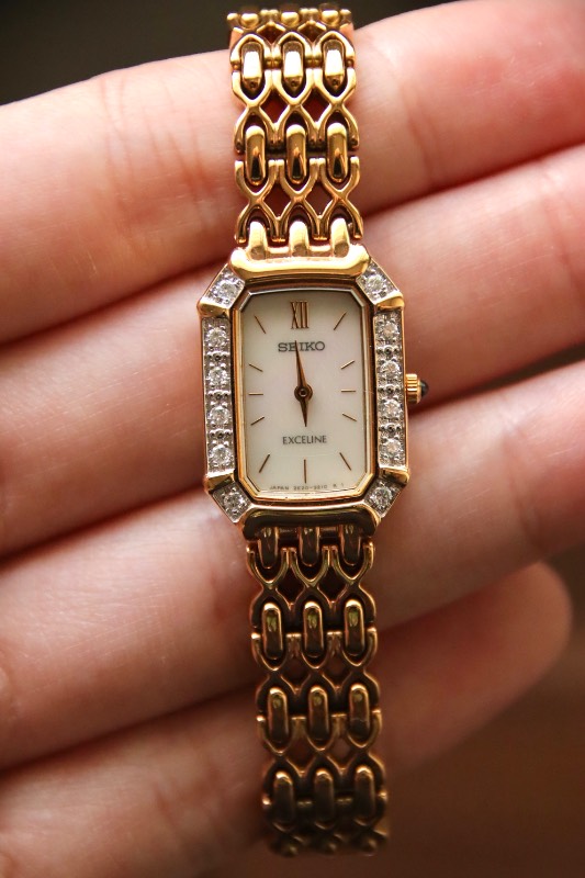 RARE Seiko Exceline Mother Of Pearl Gold-Tone Diamond Watch