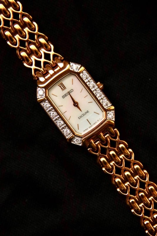 RARE Seiko Exceline Mother Of Pearl Gold-Tone Diamond Watch