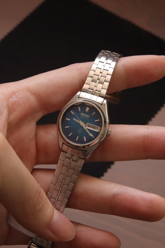 COLOURED DIAL SERIES: Seiko Blue Dial Watch with Hexagon Crystal
