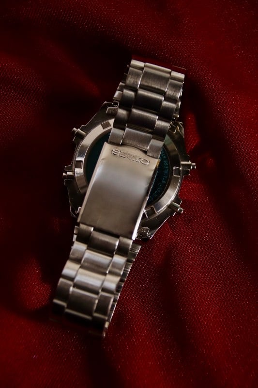RARE Seiko Silver Wave A628-5030 Digital Vintgae Watch