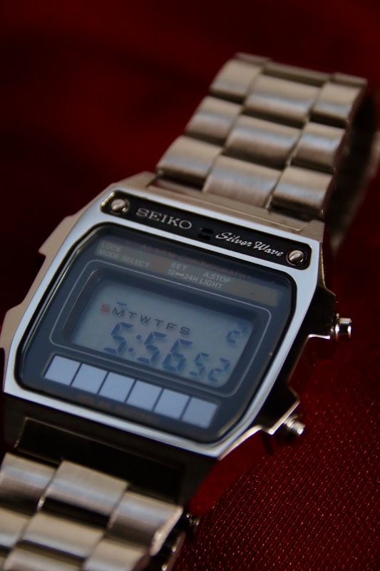 RARE Seiko Silver Wave A628-5030 Digital Vintgae Watch