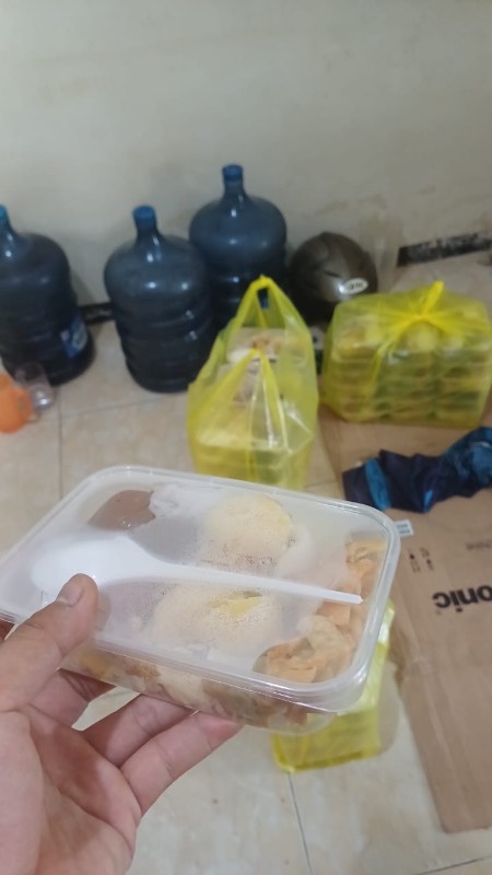 Batagor somay beserta penjualnya